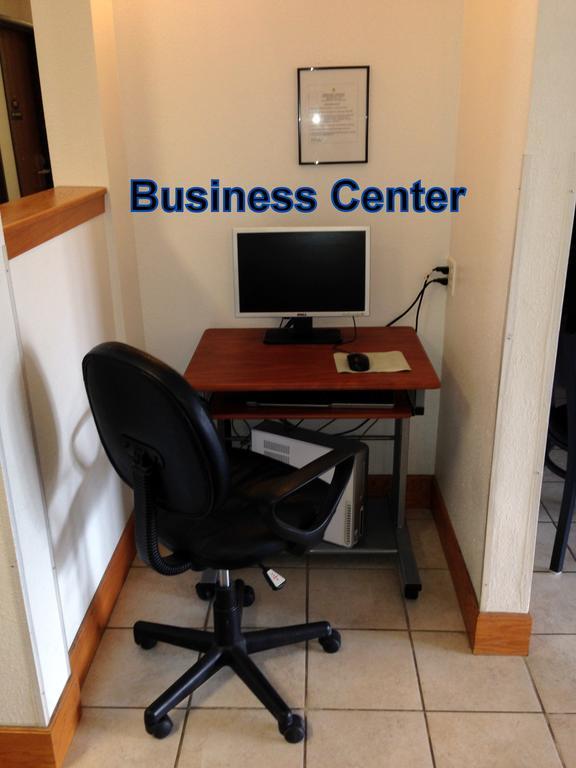 Budget Host Caribou Inn Hallock Dış mekan fotoğraf