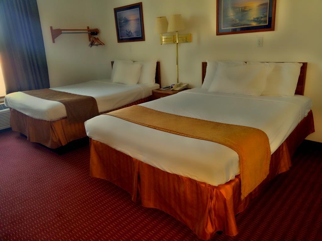 Budget Host Caribou Inn Hallock Dış mekan fotoğraf